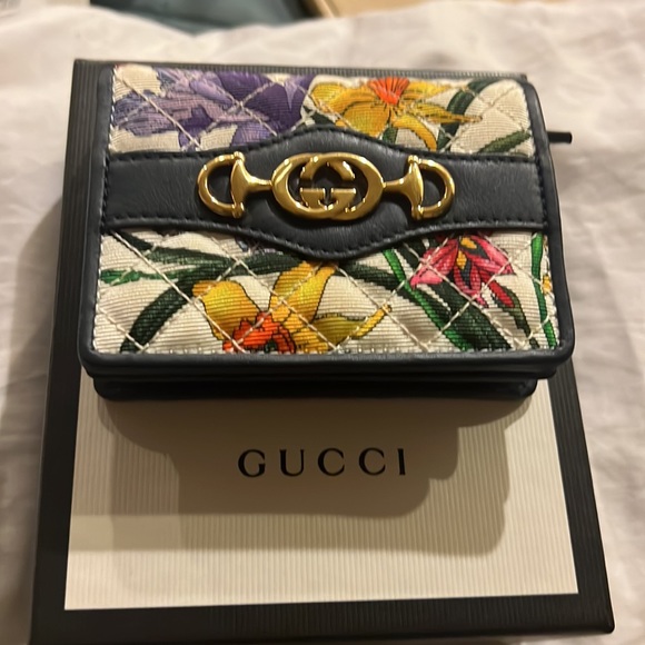 Gucci GG Trapuntata Zumi Floral Wallet - Picture 14 of 16